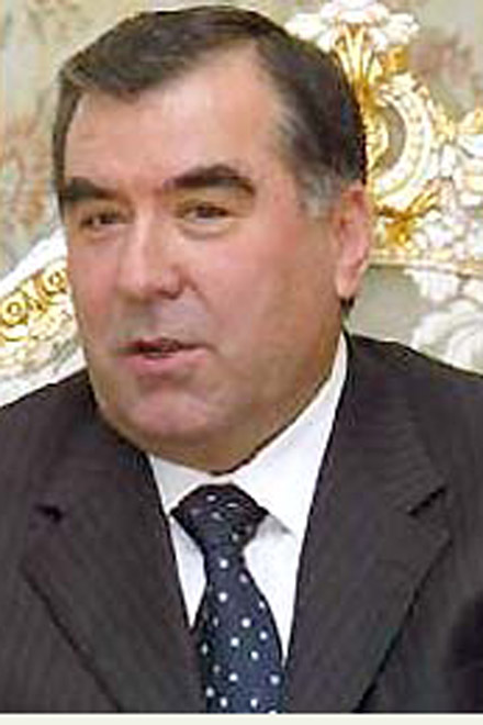 Tacikistan prezidenti vəzifəsinə yenidən Emomali Raxmonovun irəli sürülüb